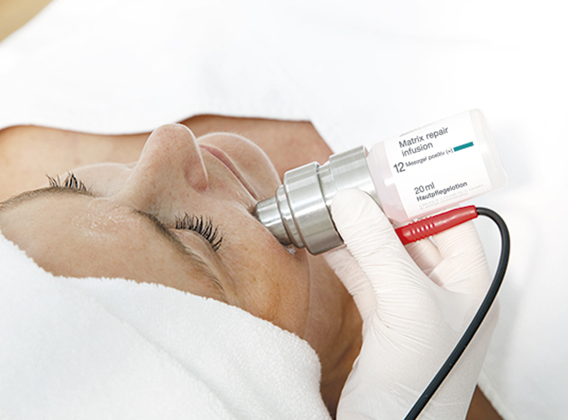 Intra Skin | infusion Behandlung bei la Biocome Cosmetic Franz Niederl